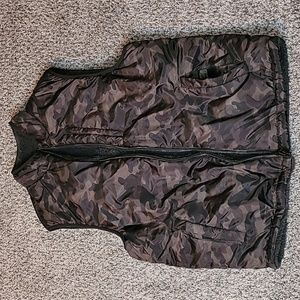 Men's Weatherproof Vintage reversible sherpa camo vest